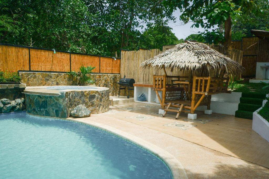 Hilltop Pool&Villa Puerto Princesa Exteriör bild
