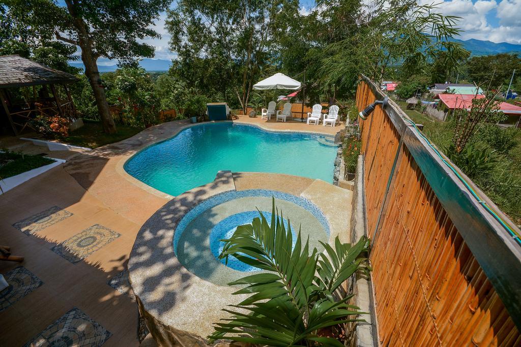 Hilltop Pool&Villa Puerto Princesa Exteriör bild